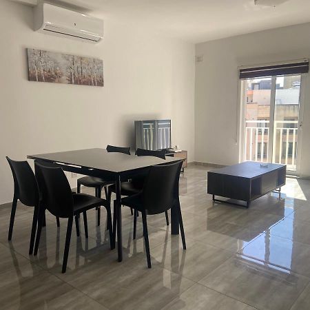 F10 Modern And Bright Apartment In Malta Msida Exterior photo